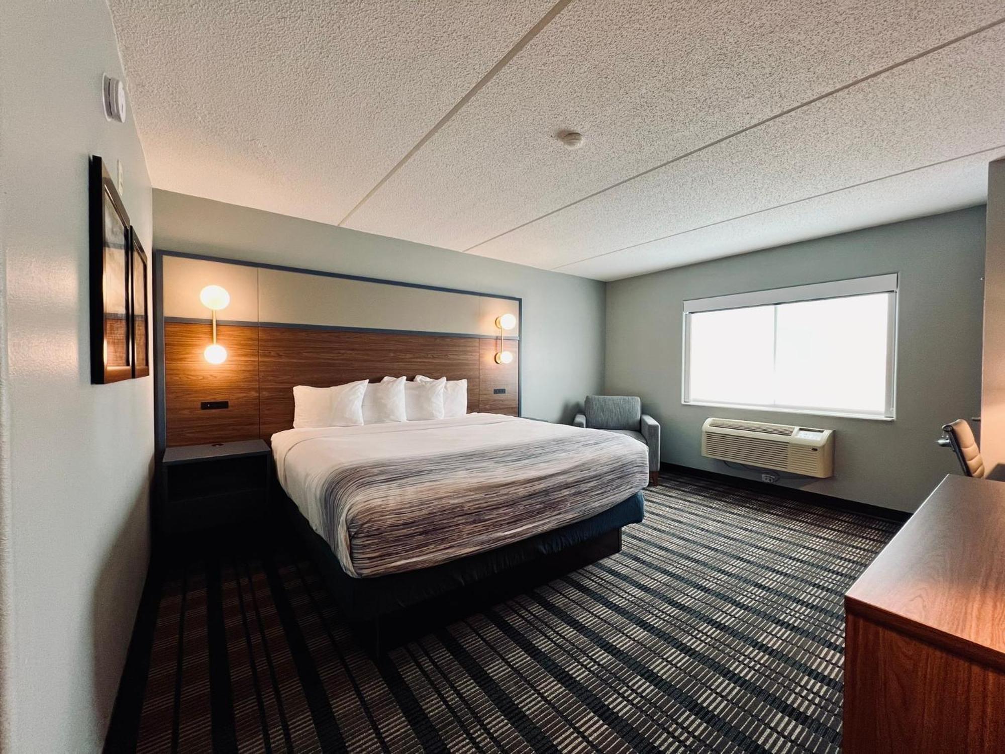 AmericInn by Wyndham Beaver Dam Eksteriør bilde
