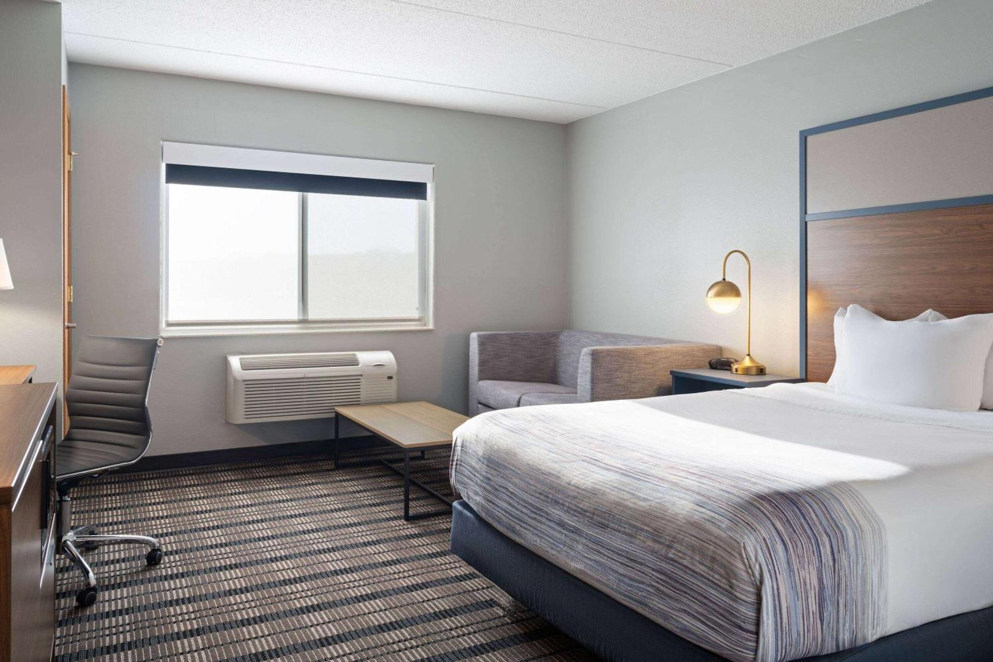 AmericInn by Wyndham Beaver Dam Eksteriør bilde