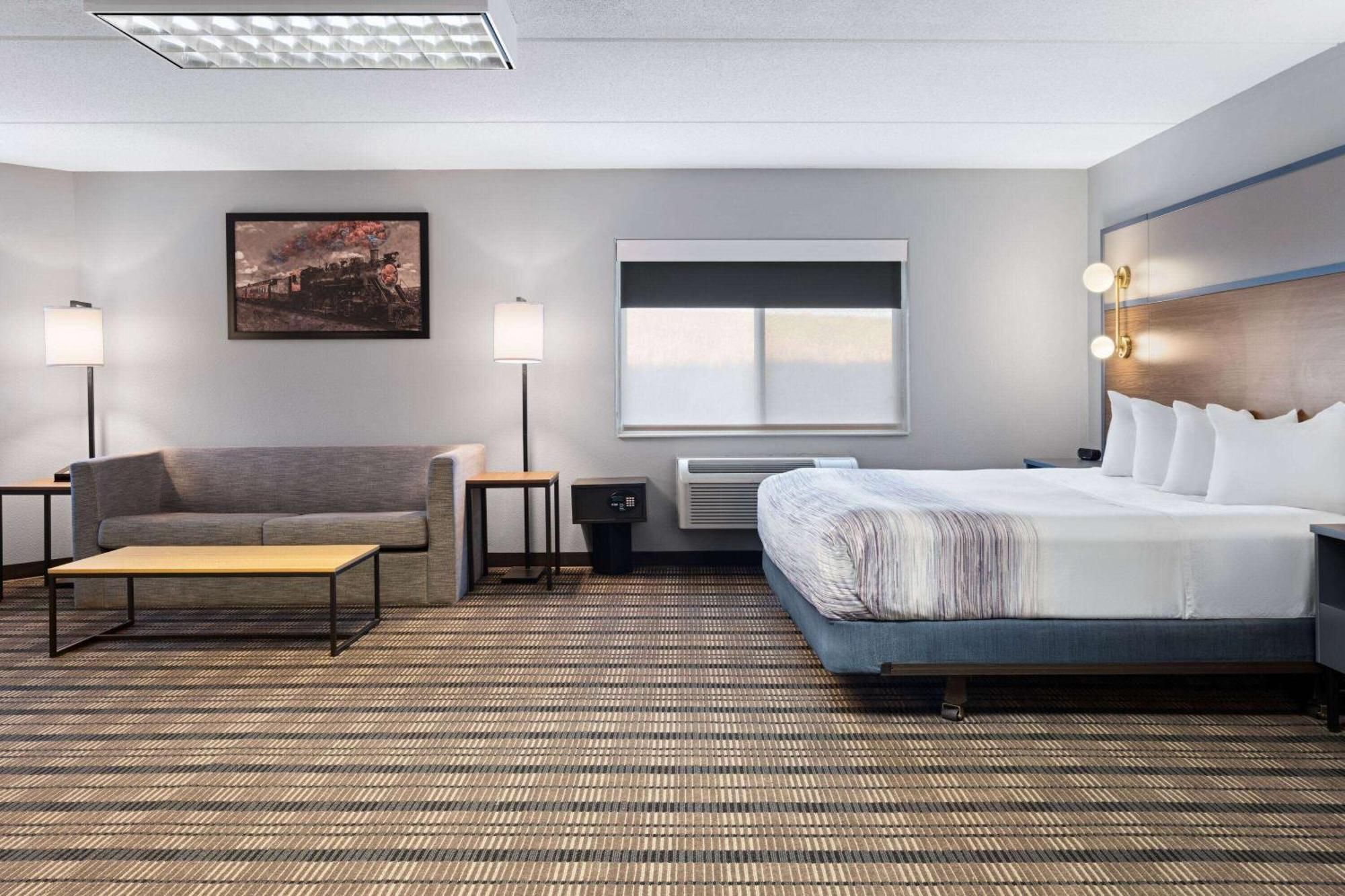 AmericInn by Wyndham Beaver Dam Eksteriør bilde