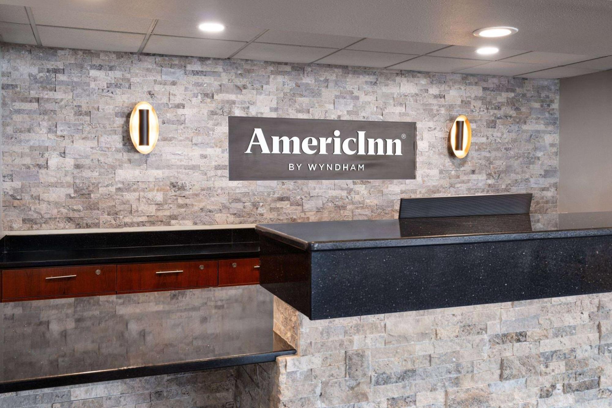 AmericInn by Wyndham Beaver Dam Eksteriør bilde